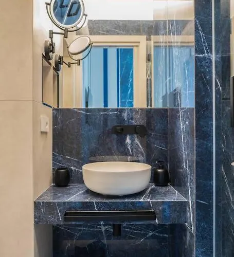 Apartment Blue Essence *