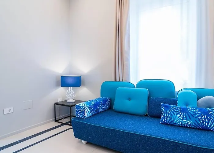 Apartment Blue Essence