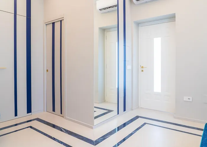 Blue Essence Apartment *