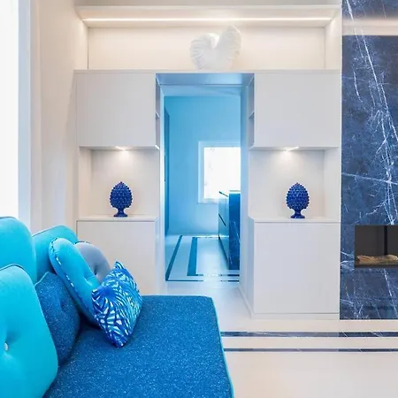 Apartment Blue Essence *