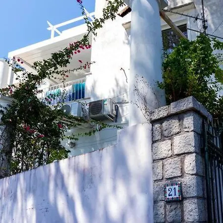 Daire Blue Essence *