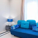 Blue Essence * Capri