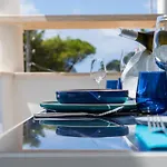 Blue Essence Apartament *